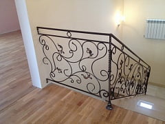 Изготовление кованых перил и лестницы
