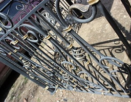 Установка кованой беседки и ограждения в Управленческом