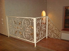 Установка кованого балкона, лесничных перил и ограждений в Жигулевске