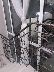 Кованая лестница в Подстепках