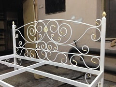 Кованая кровать