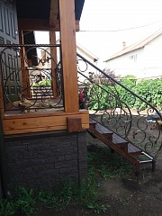 Кованые перила для сруба