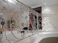 Установка кованых перил в Приморском