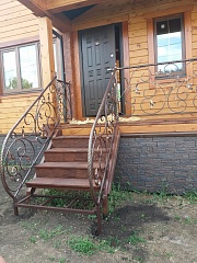 Кованые перила для сруба