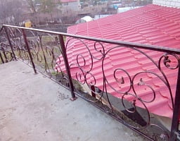 Установка кованых перил