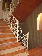 Установка кованого балкона, лесничных перил и ограждений в Жигулевске