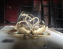 Кованые лебеди