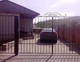 Установка кованых ворот и калитки в Бахиловой Поляне