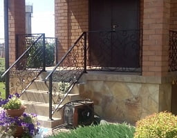 Установка кованых перил в Хрящевке