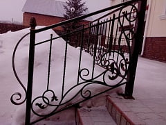 Установка кованых ворот, калитки и забора в Зеленовке