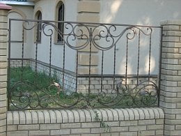 Заборы с коваными элементами в Тольятти